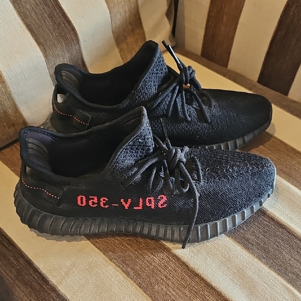 Yeezy Boost 350 V2 Black Red Sneakers